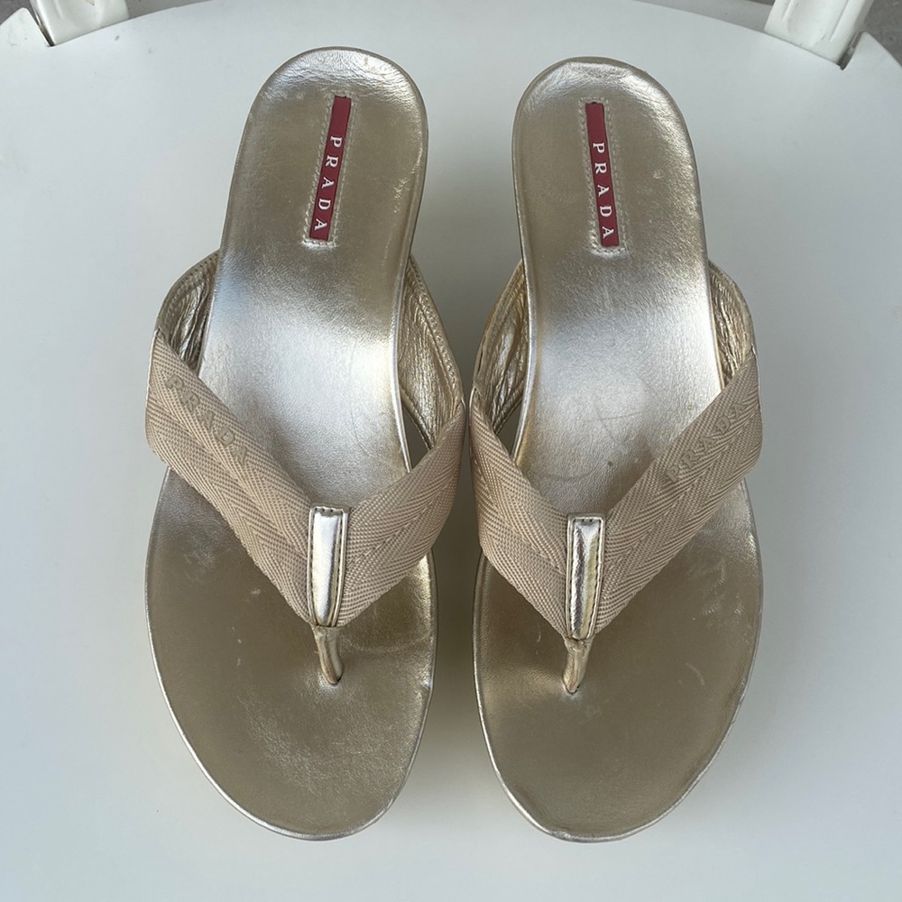 PRADA Vintage Y2K Woman Linea Rossa Sport Platform Metallic Gold Flip Flop Wedge